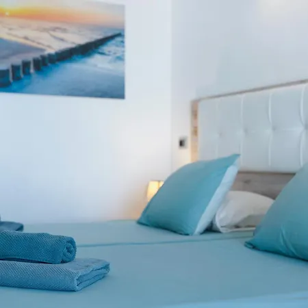 Flores 407 * Playa Feñabe