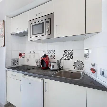 Flores 407 Appartement *