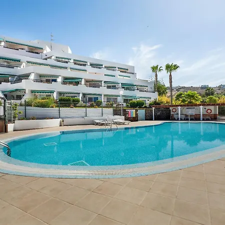 Appartement Flores 407 *